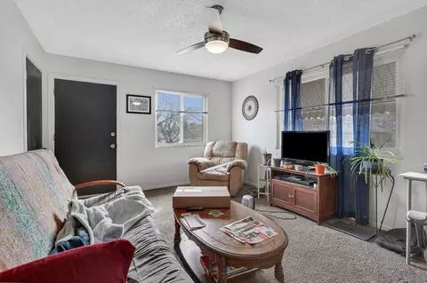 162325 27 Willis St, Redding, CA 96001 photo 2