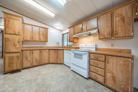 1350 Aztec Path, Redding, CA 96003 photo 11