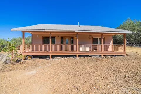 29734 Mcnabb Cypress Rd, Montgomery Creek, CA 96065