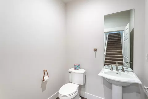 Bath - 6648 Bandito Dr, Redding, CA 96003 photo 3 of 3