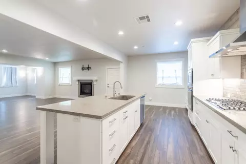 Entry Way - 6648 Bandito Dr, Redding, CA 96003 photo 2 of 2