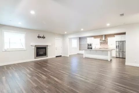 Living - 6648 Bandito Dr, Redding, CA 96003 photo 2 of 3
