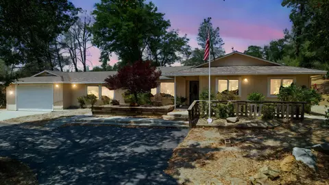 9466 Placer Rd, Redding, CA 96001