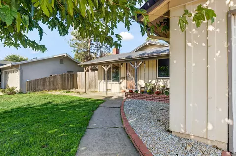 Exterior - 2006 Wilder Dr, Redding, CA 96001 photo 3 of 14