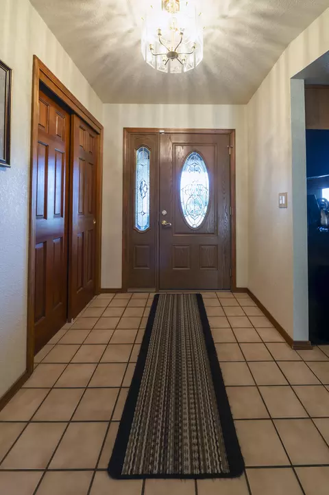 Entry Way - 3122 Panorama Dr, Redding, CA 96003 photo 1 of 1