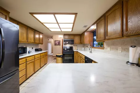 Kitchen - 3122 Panorama Dr, Redding, CA 96003 photo 3 of 4