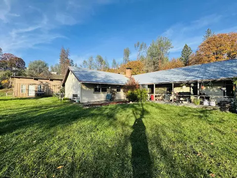 191 Henrietta Rd, Lewiston, CA 96052