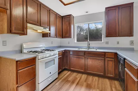 Kitchen - 3577 Bridger Dr, Redding, CA 96002 photo 2 of 2