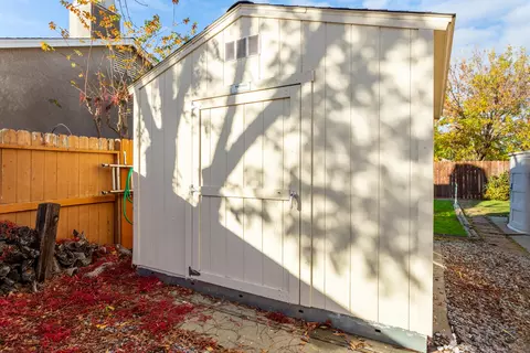 Exterior - 1343 Britt Ln, Red Bluff, CA 96080 photo 4 of 4