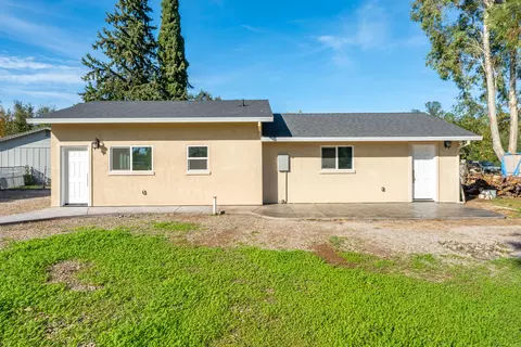 Exterior - 7273 Amigo Way, Redding, CA 96002 photo 9 of 22