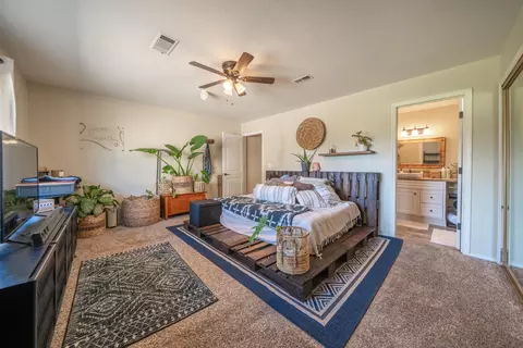Bedroom - 7273 Amigo Way, Redding, CA 96002 photo 5 of 6