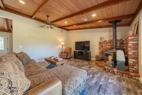 Living - 7273 Amigo Way, Redding, CA 96002 photo 1 of 7
