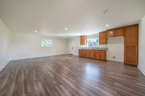 Living - 7273 Amigo Way, Redding, CA 96002 photo 6 of 7