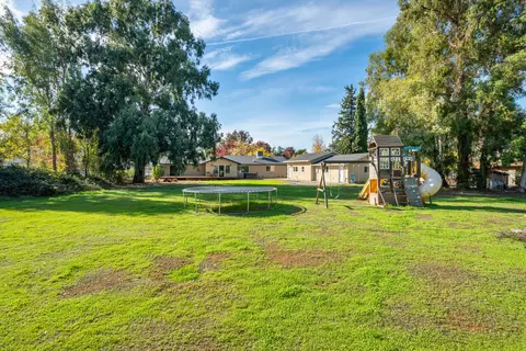 Exterior - 7273 Amigo Way, Redding, CA 96002 photo 19 of 22