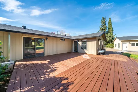 Exterior - 7273 Amigo Way, Redding, CA 96002 photo 13 of 22