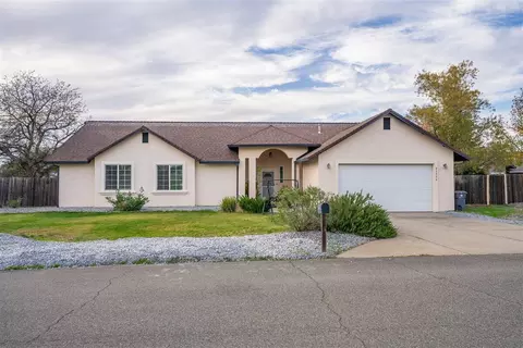 21956 Tom Bead Dr, Cottonwood, CA 96022