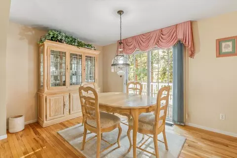 Dining - 1540 Eddy Dr, Mount Shasta, CA 96067 photo 1 of 2