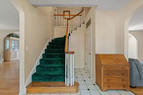 Entry Way - 1540 Eddy Dr, Mount Shasta, CA 96067 photo 1 of 1