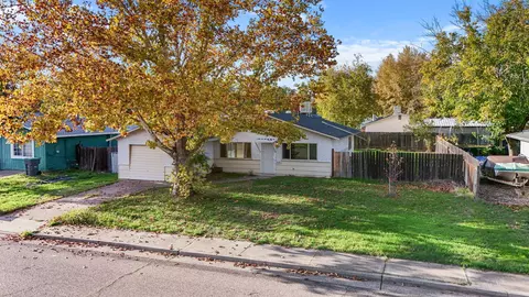 1600 Shasta St, Anderson, CA 96007