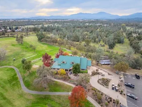 View/Area - 2132 Hope Ln, Redding, CA 96003 photo 9 of 9