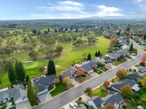 View/Area - 2132 Hope Ln, Redding, CA 96003 photo 6 of 9