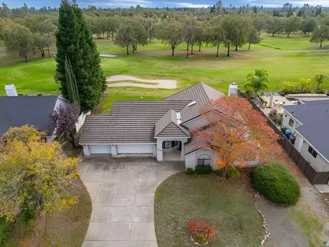 View/Area - 2132 Hope Ln, Redding, CA 96003 photo 5 of 9