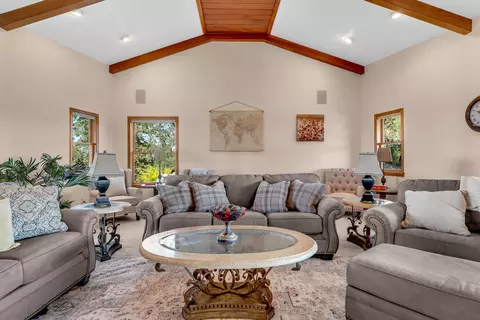 Living - 22672 Knollwood Dr, Palo Cedro, CA 96073 photo 5 of 12