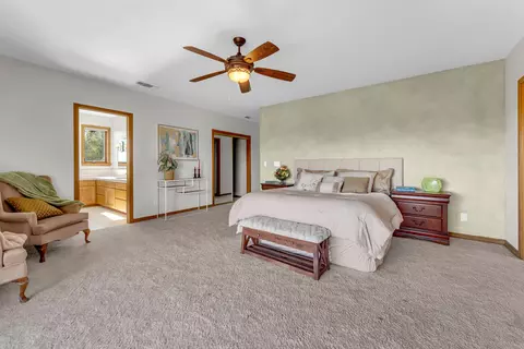 Bedroom - 22672 Knollwood Dr, Palo Cedro, CA 96073 photo 4 of 12