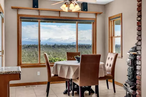 Dining - 22672 Knollwood Dr, Palo Cedro, CA 96073 photo 6 of 6