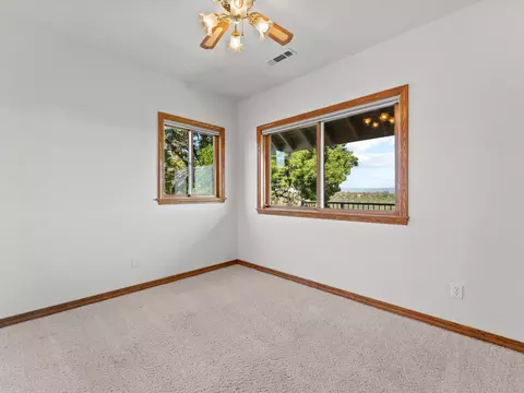 Bedroom - 22672 Knollwood Dr, Palo Cedro, CA 96073 photo 1 of 12