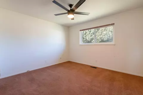 Bedroom - 116 Oak View Ct, Yreka, CA 96097 photo 1 of 3