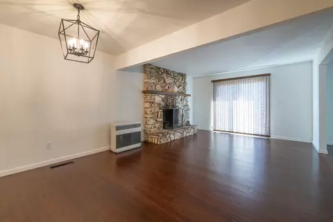 Living - 116 Oak View Ct, Yreka, CA 96097 photo 4 of 4