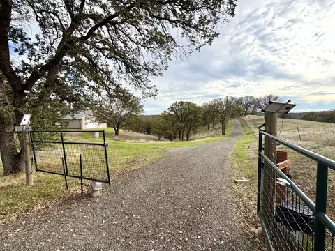 17825 Clearwater Dr, Red Bluff, CA 96080