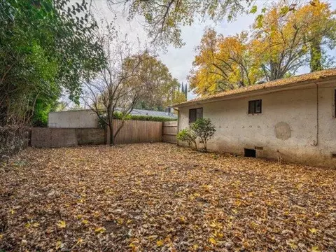 Exterior - 362 Revilo Dr, Redding, CA 96001 photo 9 of 17
