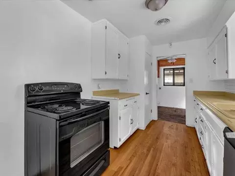 Kitchen - 362 Revilo Dr, Redding, CA 96001 photo 3 of 4