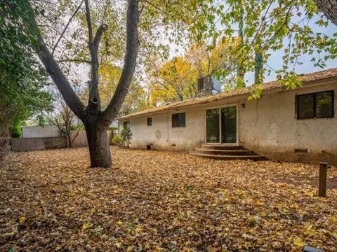 Exterior - 362 Revilo Dr, Redding, CA 96001 photo 6 of 17
