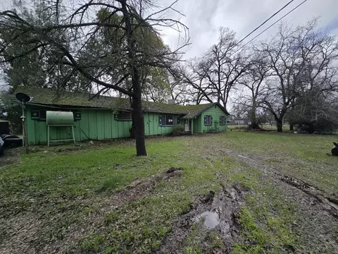 9825 Oak Run Rd, Oak Run, CA 96069