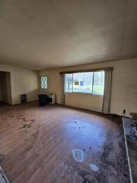 Living - 9825 Oak Run Rd, Oak Run, CA 96069 photo 1 of 2
