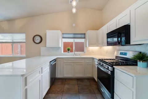 Kitchen - 6645 Waterford Dr, Redding, CA 96001 photo 2 of 2