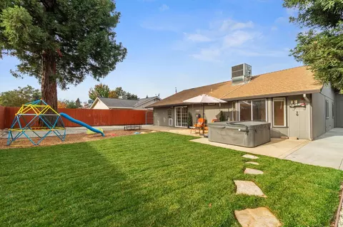 Exterior - 6645 Waterford Dr, Redding, CA 96001 photo 5 of 12