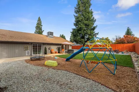 Exterior - 6645 Waterford Dr, Redding, CA 96001 photo 9 of 12