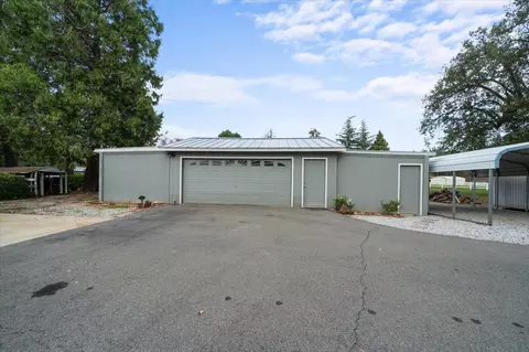 Exterior - 20766 Cattle Dr, Redding, CA 96003 photo 10 of 37