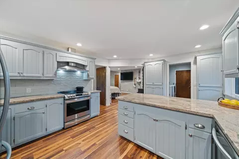 Kitchen - 20766 Cattle Dr, Redding, CA 96003 photo 1 of 5