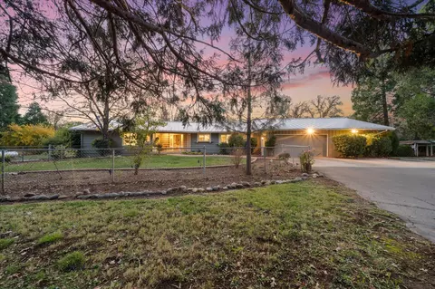 20766 Cattle Dr, Redding, CA 96003
