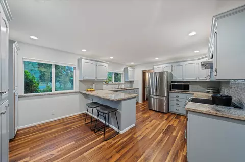 Kitchen - 20766 Cattle Dr, Redding, CA 96003 photo 4 of 5