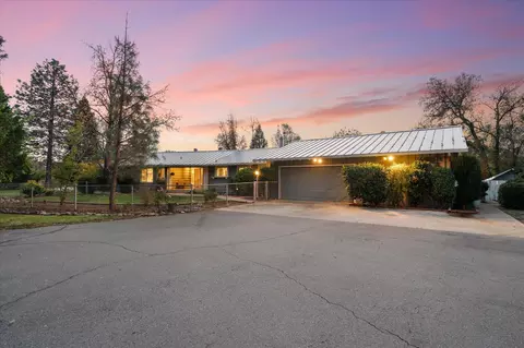 Exterior - 20766 Cattle Dr, Redding, CA 96003 photo 13 of 37