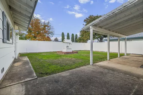 820 Middle St, Redding, CA 96003 photo 27