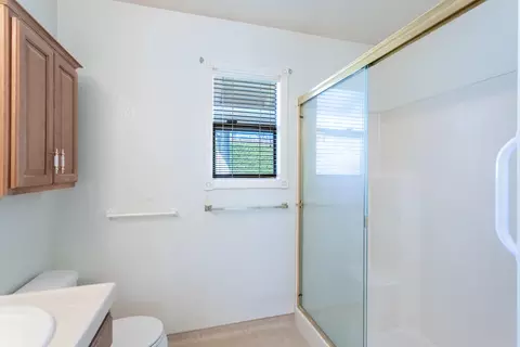 Bath - 2238 Sophy Pl, Redding, CA 96003 photo 3 of 3