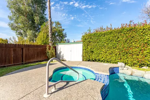 Exterior - 2238 Sophy Pl, Redding, CA 96003 photo 6 of 8