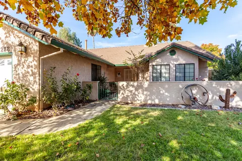 Exterior - 2238 Sophy Pl, Redding, CA 96003 photo 2 of 8